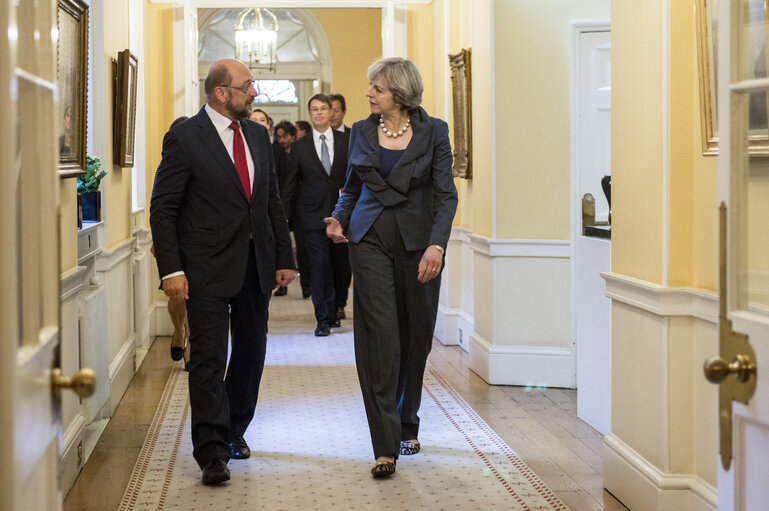 Photo 18: President of the European Parliament, Martin SCHULZ, meets with British Prime Minister, Theresa MAY, at number 10 Downing Street on September 22, 2016