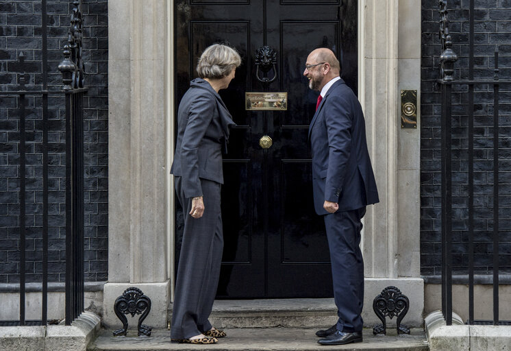 Photo 2: President of the European Parliament, Martin SCHULZ, meets with British Prime Minister, Theresa MAY, at number 10 Downing Street on September 22, 2016