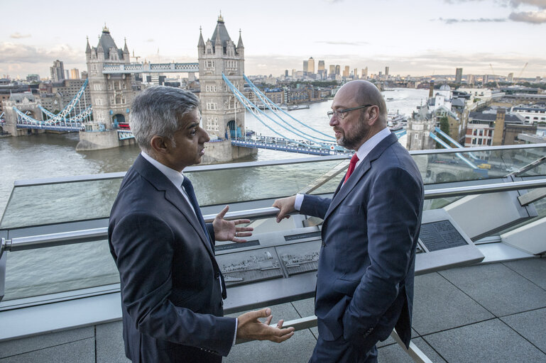 Nuotrauka 8: President of the European Parliament, Martin SCHULZ, meets with Mayor of London, Sadiq KHAN, at City Hall on September 22, 2016.