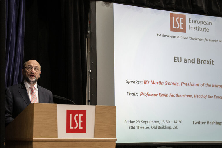 Photo 11: Martin SCHULZ - EP President's visit to the United Kingdom. Speech at LSE, Clement House.