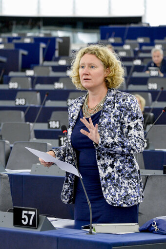 Photo 25: Plenary session week 37 2016 in Strasbourg - Debates on cases of breaches of human rights, democracy and the rule of law (Rule 135) - Zimbabwe