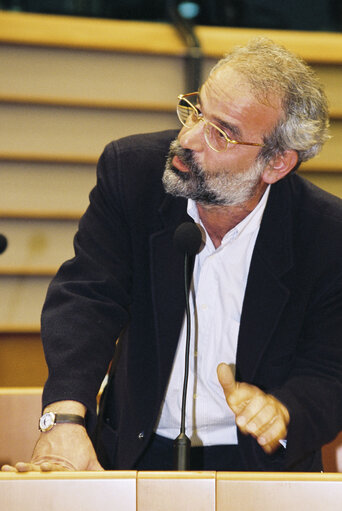 Zdjęcie 3: MEP Alexandros ALAVANOS during the plenary session at the European Parliament in Brussels.