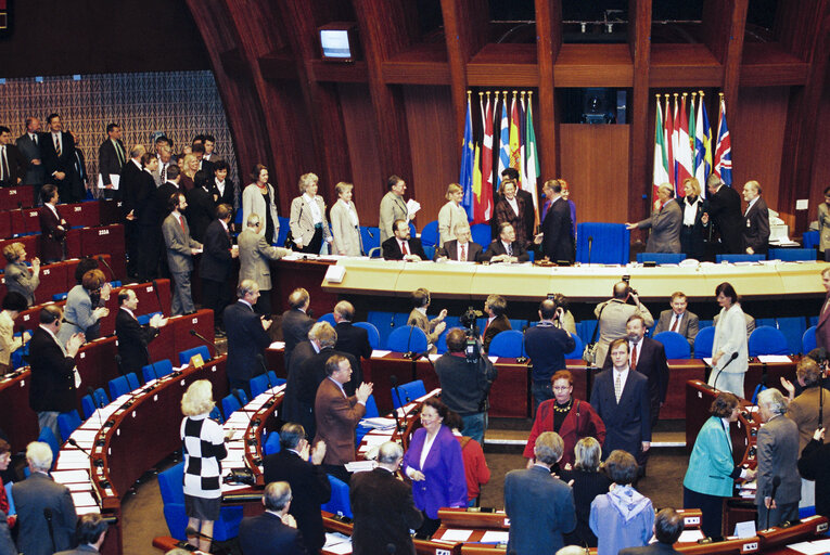 Fotografia 29: Arrival of the observers and MEPs for Sweden, Austria and FInland following the 1995 enlargement