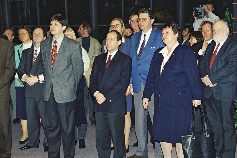 Fotografi 12: EP President welcomes the appointed delegates to the European Parliament for Austria, Finland and Sweden