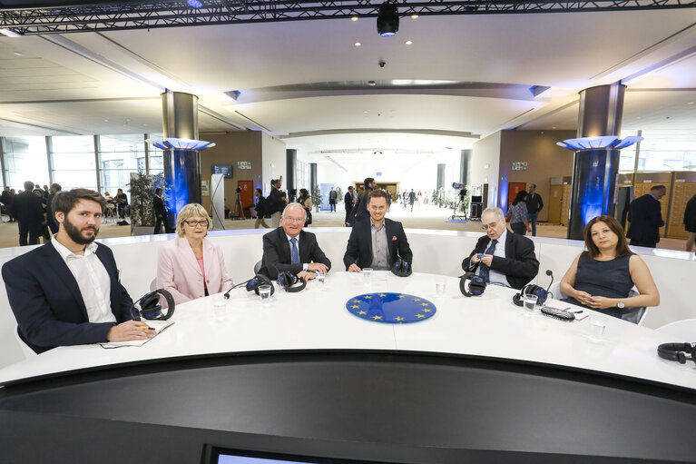 Fotografija 15: Euranet plus debate - Citizen's corner