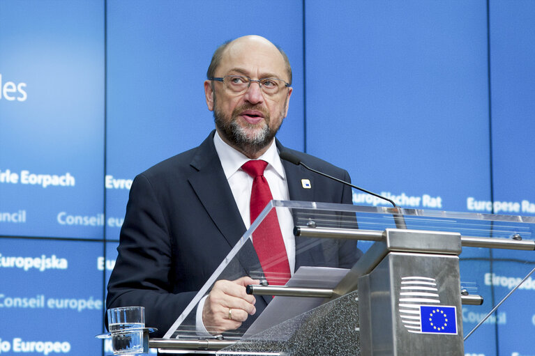 Valokuva 7: EP President takes part in the European Council meeting - Press conference