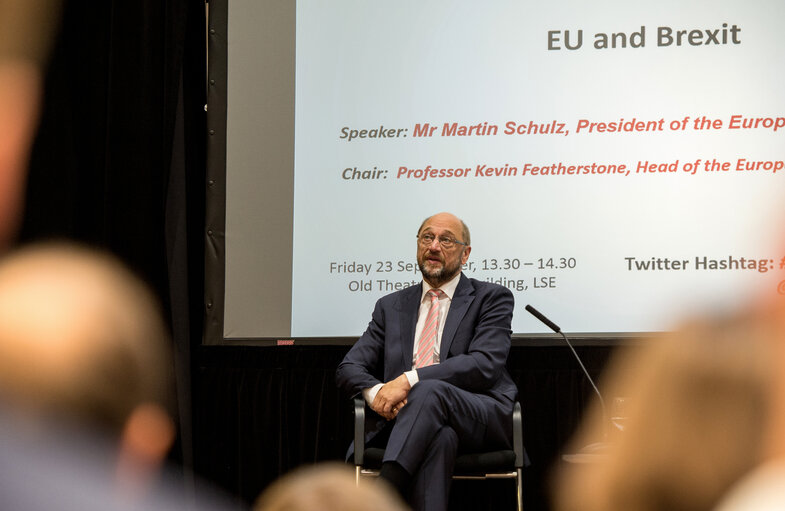 Fotó 2: Martin SCHULZ - EP President's visit to the United Kingdom. Speech at LSE, Clement House.