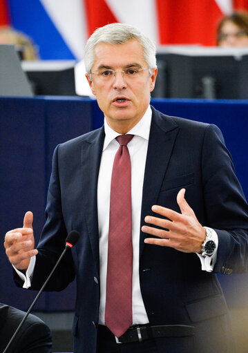 Photo 8: Plenary session week 40 2016 in Strasbourg - Preparation of the European Council meeting of 20 and 21 October 2016. Council and Commission statements