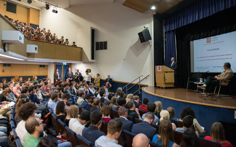 Photo 13: Martin SCHULZ - EP President's visit to the United Kingdom. Speech at LSE, Clement House.