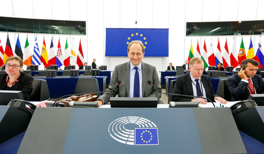 Foto 24: Plenary session week 40 2016 in Strasbourg - VOTES