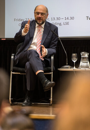 Photo 3: Martin SCHULZ - EP President's visit to the United Kingdom. Speech at LSE, Clement House.