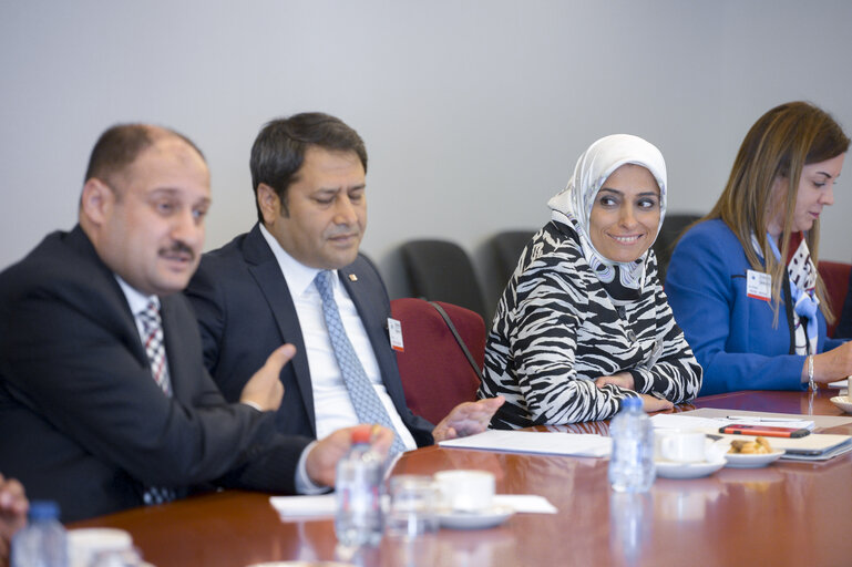 Manolis KEFALOGIANNIS meets with a delegation of Turkey.