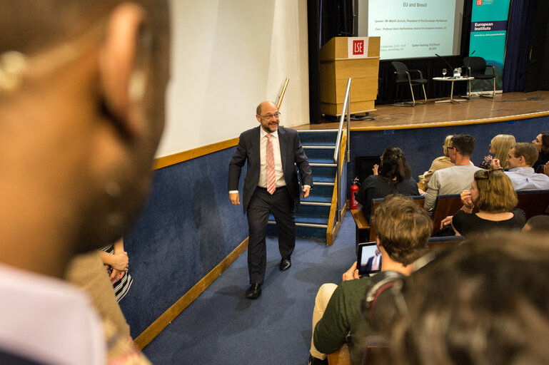 Fotó 1: Martin SCHULZ - EP President's visit to the United Kingdom. Speech at LSE, Clement House.