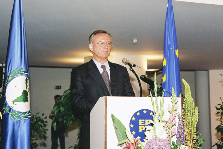 Foto 17: Bi-annual Conference of the European Parliament and the Latin American Parliament - Official reception