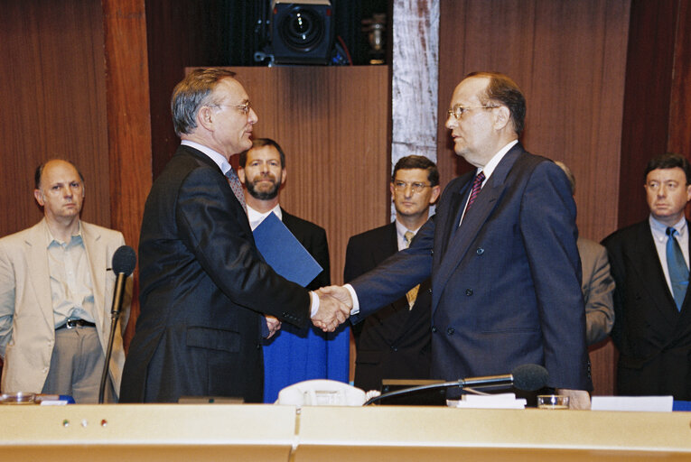 Снимка 28: Plenary session  introducing Jacob SODERMAN as the European Ombudsman