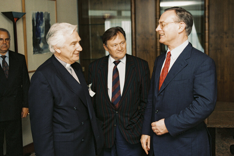 Klaus HANSCH EP President meets with David MORRIS and an other guest