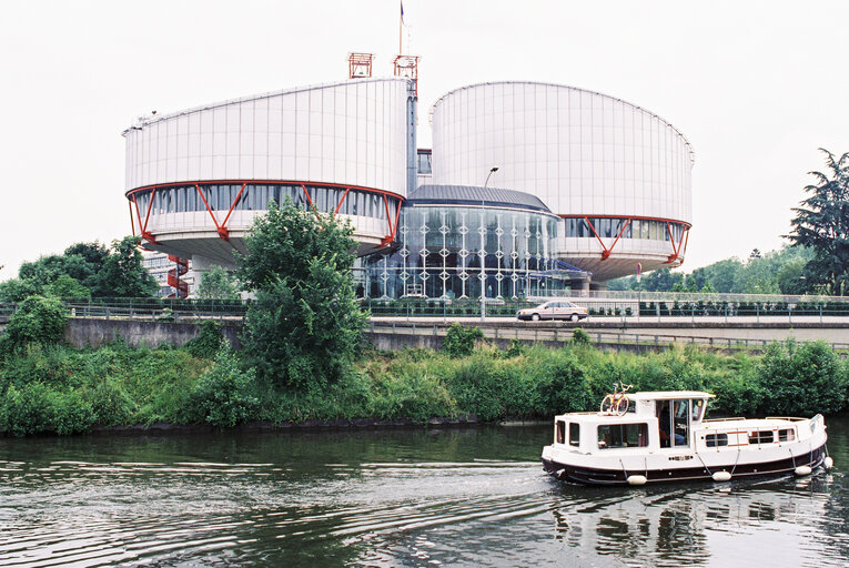 Foto 4: The headquarters of the European Court on Human RIghts