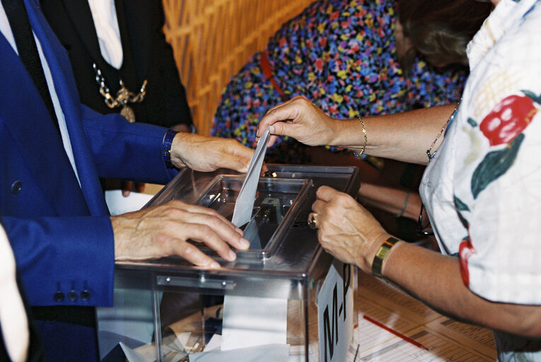 Fotografia 7: Election of European Ombudsman