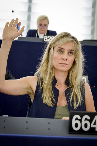 Photo 5 : Barbara MATERA voting during plenary session week 27 in Strasbourg