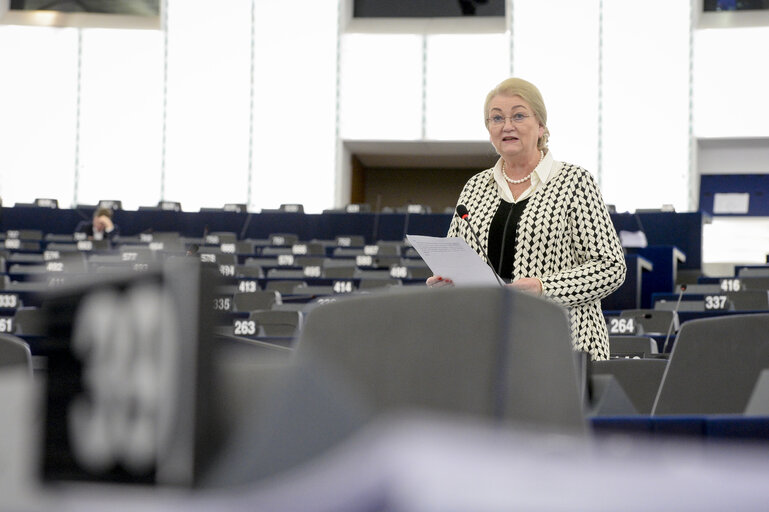 Fotografija 8: Plenary session week 43 2016 in Strasbourg - Switch between summer and winter time