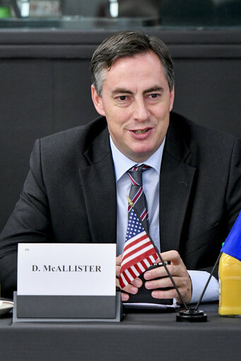 Fotografie 3: Meeting of High-level US Congressional staff