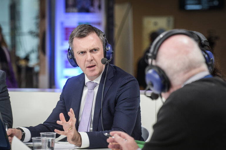 Fotogrāfija 1: Euranet Plus debate