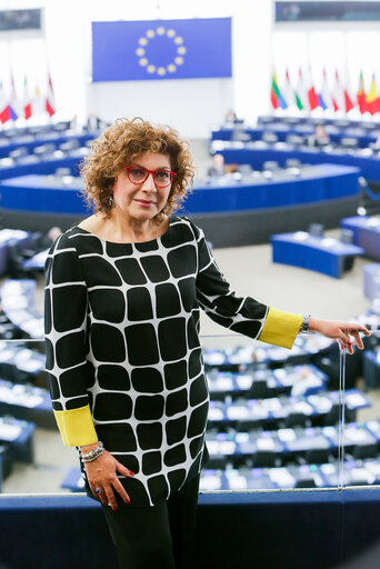 Fotografija 1: Michela GIUFFRIDA in plenary session week 47 2016 in Strasbourg