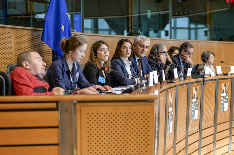 Photo 1 : ' Moving forward for the adoption of a European Strategy for autism in Europe '