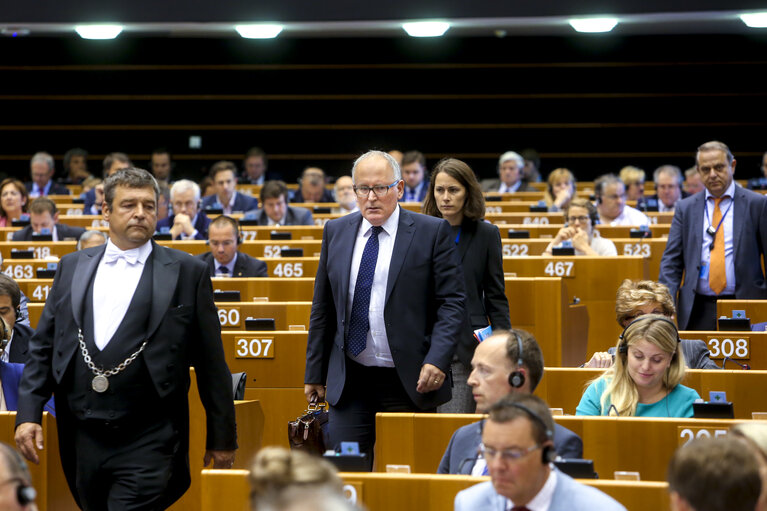 Fotografija 7: Plenary Session week 38 2015 in Brussels: Resumption of session and order of business