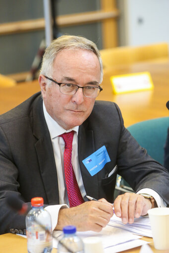 Foto 20: EPRS - roundtable : ' INEQUALITIES IN EUROPE '