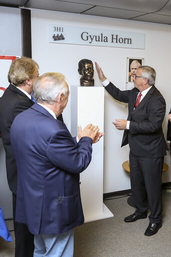 Fotó 8: Inauguration of the statue Gyula HORN - Former Prime Minster of Hungary