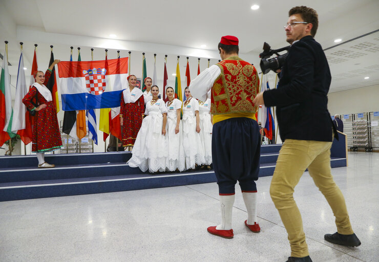 Croatian dancers performance at the visitors entrance