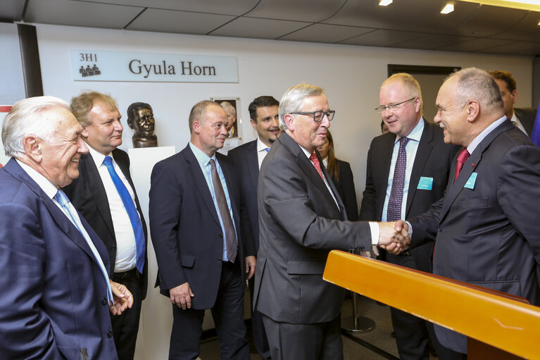 Fotó 9: Inauguration of the statue Gyula HORN - Former Prime Minster of Hungary