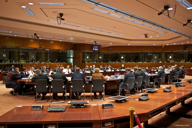 Fotografia 3: Informal meeting of Heads of State or Government  Roundtable