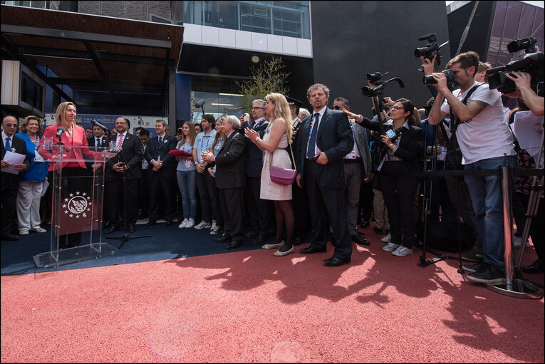 Снимка 20: EP President and High Representative of the Union for Foreign Affairs and Security Policy take partin Citizens' Dialogue at Expo Milan and inaugurate EU Pavilion on the Europe Day