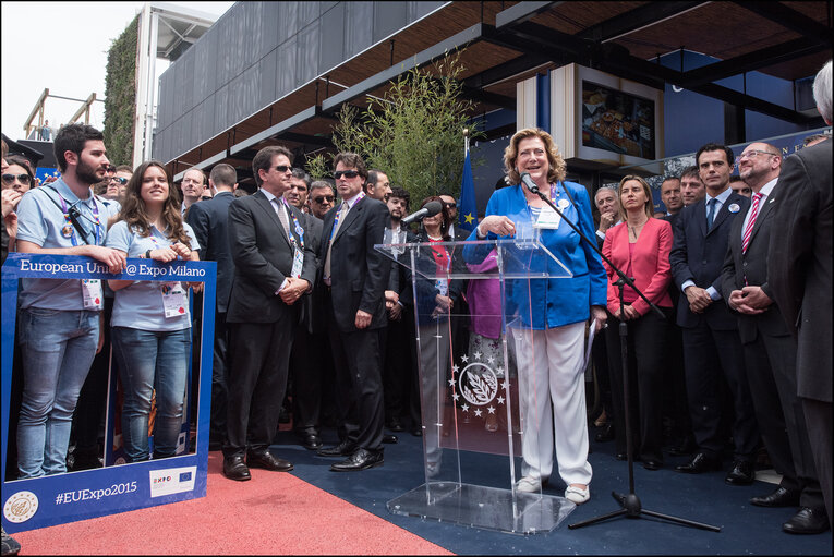 Снимка 17: EP President and High Representative of the Union for Foreign Affairs and Security Policy take partin Citizens' Dialogue at Expo Milan and inaugurate EU Pavilion on the Europe Day