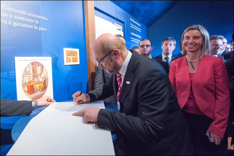 Снимка 13: EP President and High Representative of the Union for Foreign Affairs and Security Policy take partin Citizens' Dialogue at Expo Milan and inaugurate EU Pavilion on the Europe Day