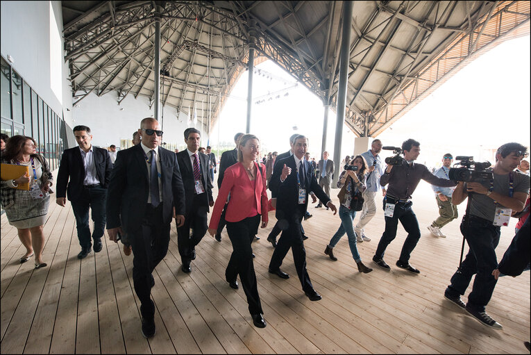 Снимка 3: EP President and Federica MOGHERINI, High Representative of the Union for Foreign Affairs and Security Policy take partin Citizens' Dialogue at Expo Milan and inaugurate EU Pavilion on the Europe Day