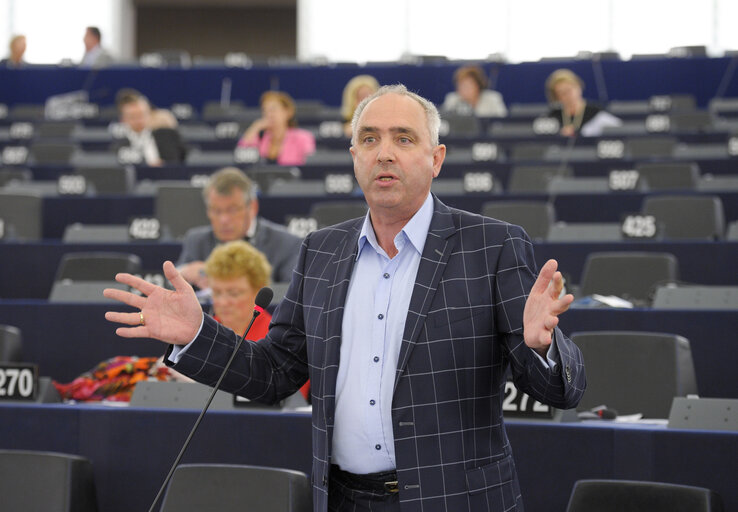 Fotografi 8: Plenary session week 28 2015 in Strasbourg - Conclusions of the European Council (25-26 June 2015) and of the Euro Summit (7 July 2015) and the current situation in Greece