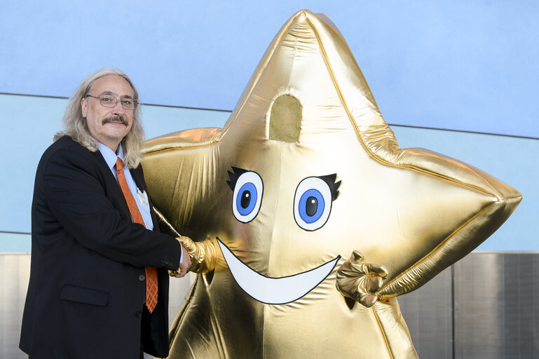 Fotografija 10: Arne GERICKE welcomes members of European Family Associations and the Little Star as mascot of child friendly Europe campaign