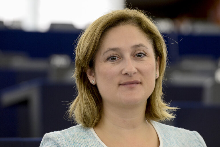 Fotogrāfija 7: Cachia Therese COMODINI in plenary session week 28 2015 in Strasbourg