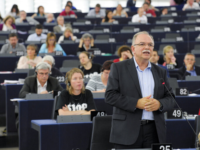 Fotografi 43: Plenary session week 28 2015 in Strasbourg - Conclusions of the European Council (25-26 June 2015) and of the Euro Summit (7 July 2015) and the current situation in Greece