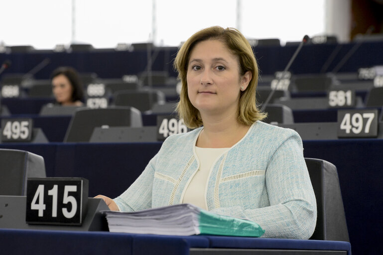 Fotogrāfija 8: Cachia Therese COMODINI in plenary session week 28 2015 in Strasbourg