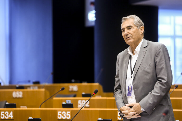 Photo 31 : Plenary Session week 26 2015 in Brussels - European Fund for Strategic Investments