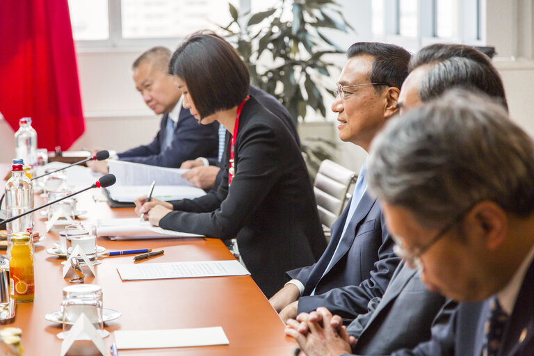 Zdjęcie 1: Visit of the Prime Minister of the People's Republic of China to the European Parliament in Brussels - Meeting with EP President