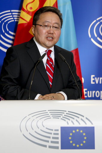 Fotografi 13: Official visit of the President of Mongolia to the European Parliament in Strasbourg - Press Point