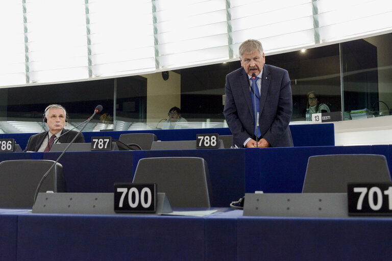 Foto 12: Plenary session week 24 2015 in Strasbourg- State of EU-Russia relations