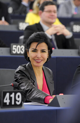 Foto 6: Rachida DATI voting in plenary session week 24 2015 in Strasbourg