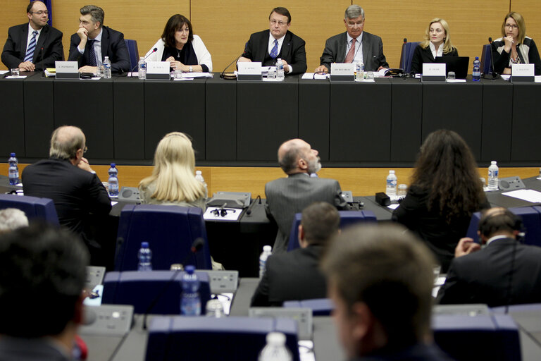 Foto 9: Meeting of the Croatian Delegation in the European Parliament - Session of the Paneuropean Working Group of the European People's Party on the Topic of the 'Two years membership of Croatia'