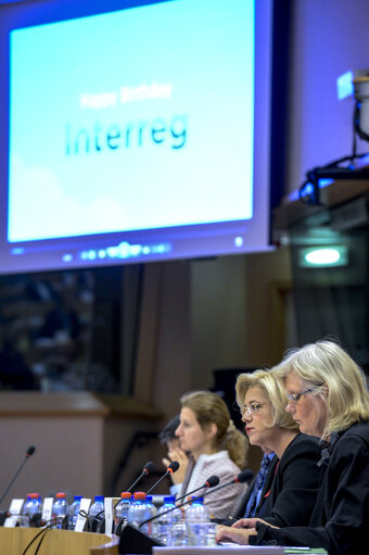 Fotografie 4: REGI Committee - Exchange of views with the Commissioner in charge of Regional policy